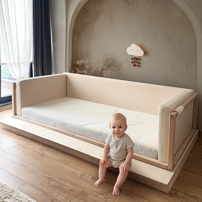 Good Night Kid - Montessori bed - Step Up - with child