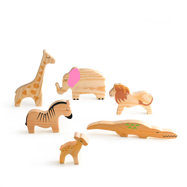 Montessori-safari-toys